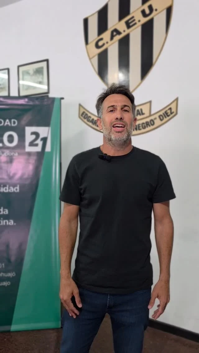 ✍️ Nuestra institución firmó el Convenio Club Amigo con la Universidad Siglo 21, que brinda descuentos exclusivos para deportistas y socios del Club Atlético Estudiantes Unidos en su oferta académica.

Carreras de pregrado, grado y posgrado, además de certificaciones y diplomaturas, en modalidad virtual, pensadas para acompañar el desarrollo personal, académico y profesional.

Seguimos fortaleciendo el vínculo entre club, educación y comunidad, acompañando proyectos de vida dentro y fuera de la cancha.