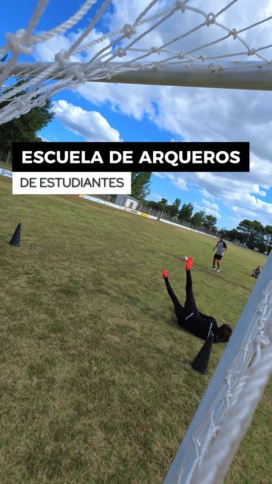 SUMATE A LA ESCUELA DE ARQUEROS ⚽️🧤

Abierto para toda la comunidad pehuajense ✅️
Para todas las edades ✅️

📌 Vas a mejorar en cada práctica, conociendo lo que es el puesto de arquero en todos sus aspectos.

Empezá a entrenar en nuestra escuela de arqueros a cargo de Yonatan Aranas 💪
