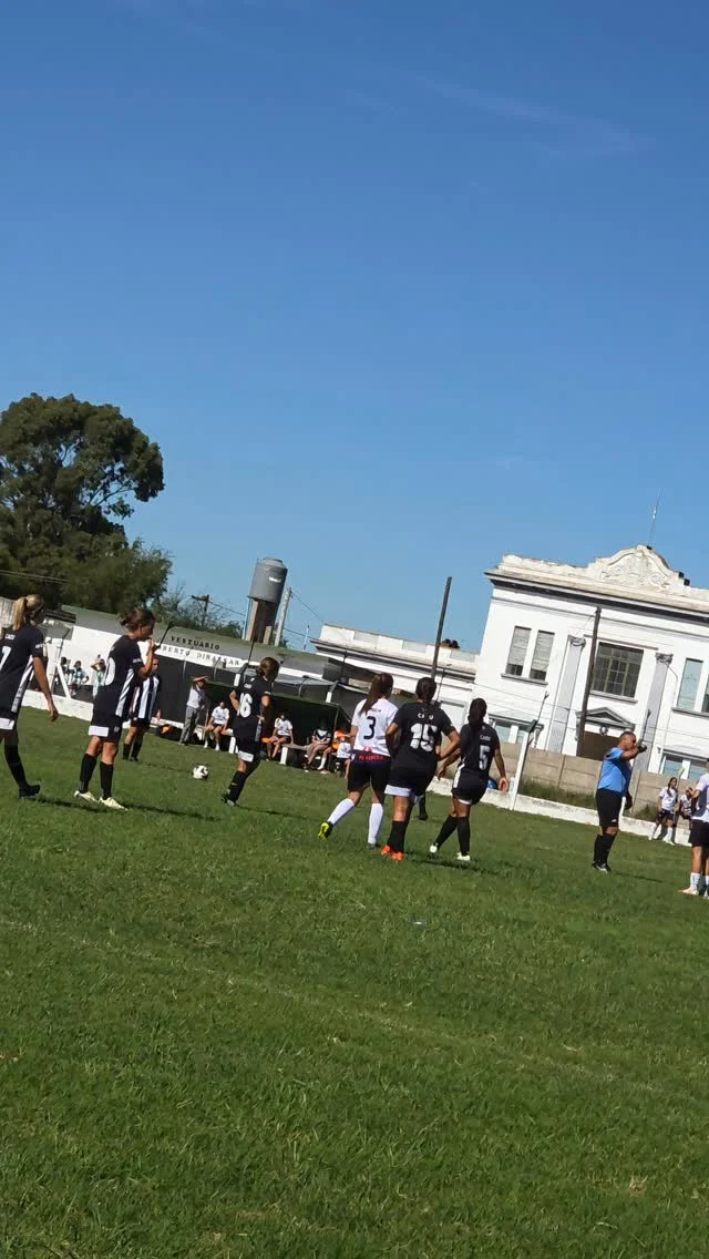 🎯⚽️

Trini, el primero y el descuento parcial contra Calaveras 🪄