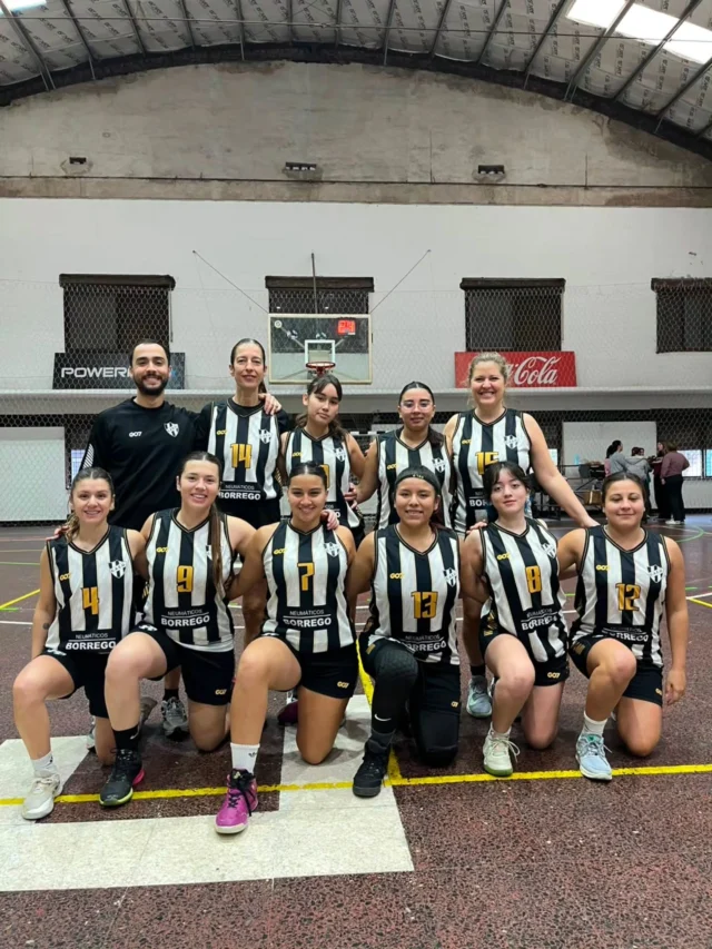 🏀 Jornada de básquet femenino en casa

El domingo recibimos en nuestro gimnasio a las delegaciones de CEF Nº 23 de Daireaux y Argentino de Trenque Lauquen para disputar un triangular de Primera División de la ATB.

Estos encuentros continúan fortaleciendo los vínculos entre las instituciones de la región, en un ambiente de camaradería.

👏 Gracias a CEF Nº 23 y Argentino por la visita.