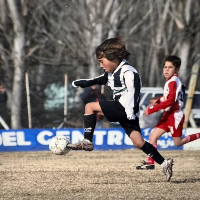 Desde chiquito yo te vengo a ver...

Gasti, de la cuna y campeón 🖤🤍
