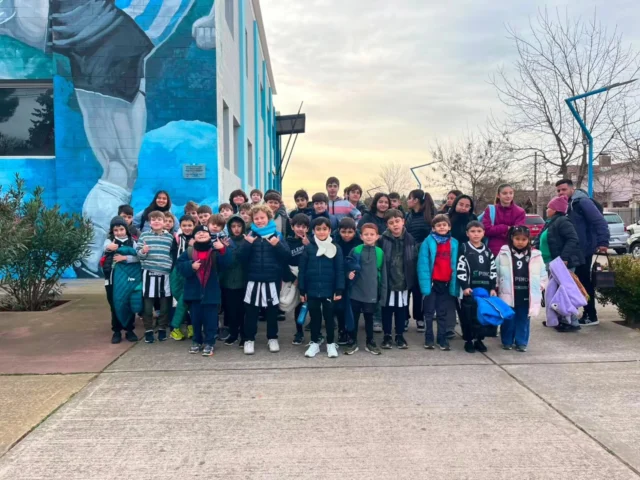 Encuentro en Daireaux 🏀🖤🤍

El último sábado, más de 40 alumnos y alumnas del básquet albinegro participaron de un nuevo encuentro recreativo en la ciudad de Daireaux, representando al club en las categorías Escuelita, Premini, Mini y U13.

La jornada reunió además a equipos de la Municipalidad de Daireaux, Fútbol Club Henderson y Básquet Henderson, en un espacio pensado para que los chicos y chicas continúen sumando experiencias, aprendizajes y minutos de juego.