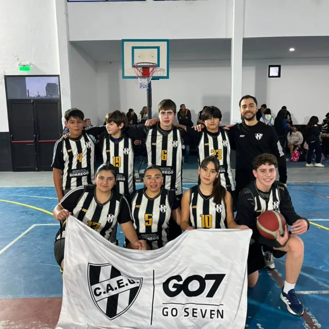 🏀 Encuentro de básquet en el Polideportivo Municipal

Las categorías Premini, Mini y U13 de Estudiantes participaron de un encuentro recreativo organizado por la Escuela Municipal de Pehuajó.

Además del anfitrión, formaron parte de la jornada la Escuela Municipal de Mones Cazón y el CEF N° 13, compartiendo una tarde donde el básquet.

Agradecemos a la Escuela Municipal por la invitación y a todas las instituciones participantes por seguir promoviendo estos espacios de encuentro y aprendizaje.🖤🤍