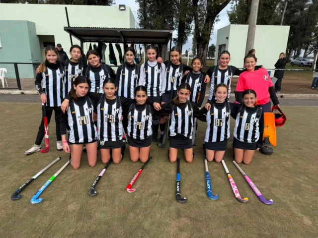Sigue la Zona Campeonato 💪

Se disputó la segunda fecha del certamen en el Sintético Municipal ante Ferro de Trenque Lauquen.

Resultados de las puntuables:

7ma: Estudiantes 8 - Ferro 0
6ta: Estudiantes 7 - Ferro 0
1ra: Estudiantes 1 - Ferro 4

¡Vamos Albinegras! 🖤🤍