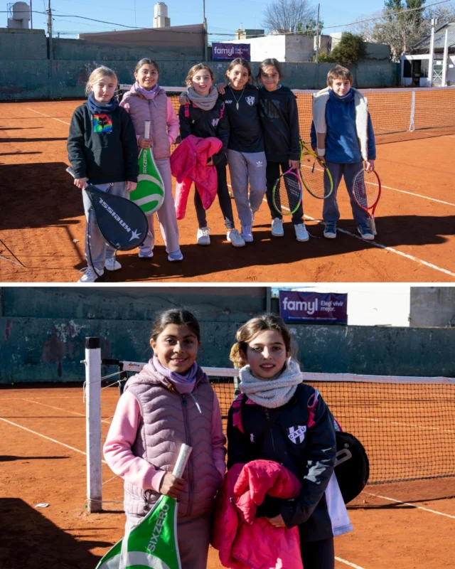 🎾 Torneo Interno Sub 10

El pasado fin de semana se disputó un nuevo Torneo Interno de la Escuela de Tenis de Estudiantes, con participación de las categorías Sub 10.

Sub 10 Varones A

Participantes:

Pedro Ferraro

Salvador Perkins

Federico Bajo

Hilario Reynolds

Joaquín Moreno

Luca Herrero

Singles: 🥇 Pedro Ferraro 🥈 Salvador Perkins 🥉 Federico Bajo 🥉 Hilario Reynolds 5️⃣ Joaquín Moreno 5️⃣ Luca Herrero

Dobles: 🥇 Pedro Ferraro / Luca Herrero 🥈 Hilario Reynolds / Federico Bajo 🥉 Joaquín Moreno / Salvador Perkins

---

Sub 10 Varones B

Participantes:

Mateo Ramaglio

Santos Reynolds

Román Cumba

Florecio González Cobos

Yoel Rodríguez

Francisco Barbilla

Salvador Bastardas

Rufino Mut

Juan Llerena

Singles: 🥇 Mateo Ramaglio 🥈 Santos Reynolds 🥉 Román Cumba 4️⃣ Florecio González Cobos 5️⃣ Yoel Rodríguez 6️⃣ Francisco Barbilla

Rueda de perdedores: 🥇 Salvador Bastardas 🥈 Rufino Mut 🥉 Juan Llerena

Dobles: 🥇 Román Cumba / Salvador Bastardas 🥈 Mateo Ramaglio / Rufino Mut

---

Sub 10 Damas A

Participantes:

Laureana González Cobos

Elena Maldonado

Eloísa Cano

Sofía González Biassi

Manuela González

Singles: 🥇 Laureana González Cobos 🥈 Elena Maldonado 🥉 Eloísa Cano 4️⃣ Sofía González Biassi

Dobles: 🥇 Laureana González Cobos / Sofía González Biassi 🥈 Eloísa Cano / Manuel Esnal 🥉 Manuela González / Elena Maldonado

---

Sub 10 Damas B

Participantes:

Manuela González

Luisa Oliverio

Dominic Hary

Francisca Hary

Eloísa Cano

Sofía González Biassi

Singles: 🥇 Manuela González 🥈 Luisa Oliverio 🥉 Dominic Hary 4️⃣ Francisca Hary

Rueda de perdedoras: 🥇 Eloísa Cano 🥈 Sofía González Biassi

Dobles: 🥇 Manuela González / Dominic Hary 🥈 Francisca Hary / Luisa Oliverio 🥉 Eloísa Cano / Sofía González Biassi

Felicitaciones a todos los chicos y chicas que participaron de una nueva jornada de tenis en el club. 🎾🖤🤍