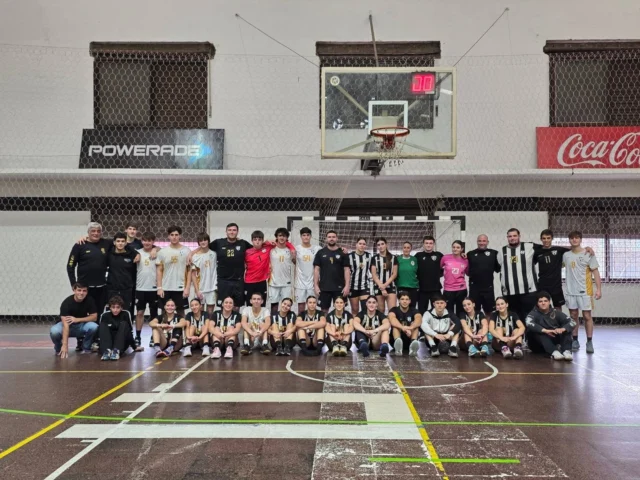 EL TORNEO AMISTAD FUE UN ÉXITO 💪👏

Durante el sábado y el domingo fuimos anfitriones del Torneo Amistad, que contó con la visita de Estudiantes de Santa Rosa, San Martín y Defensores.

Fueron encuentros amistosos con el objetivo de sumar experiencia, roce y juego de cara a las próximas competencias tanto locales, regionales como nacionales. 

¡Felicitaciones y gracias a todos por venir! 🖤🤍🖤