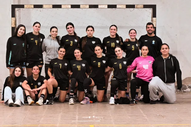 DOBLE JORNADA, DOBLE TRIUNFO 🤾‍♀️👏

Las mayores de handball femenino disputaron dos encuentros por el Torneo A.Pe.Bal.

▪️ Jueves: Estudiantes 29 – 18 Defensores
▪️ Viernes: Estudiantes 32 – 22 CEF N.º 11 de Carlos Casares

¡Felicitaciones, equipo! 🙌🏼